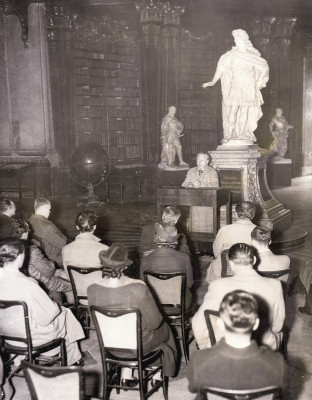 Clemens Holzmeister als Festredner, © IMAGNO/Austrian Archives