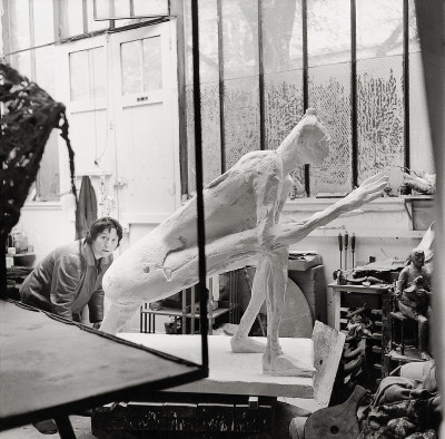 Im Atelier von Germaine Richier, © IMAGNO/Franz Hubmann