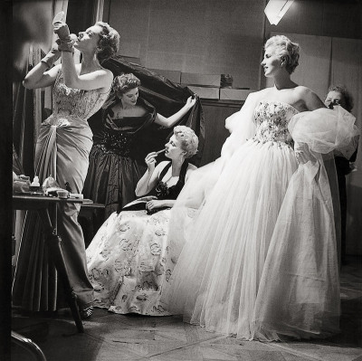 Mannequins vor der Modeschau. 1956, © IMAGNO/Franz Hubmann