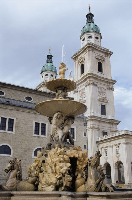 Residenzplatz in Salzburg, © IMAGNO/Franz Hubmann