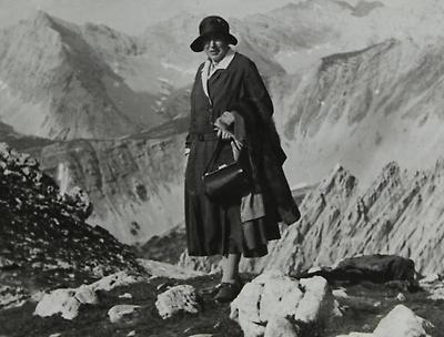 Portrait einer Dame am Gipfel, © IMAGNO/Austrian Archives