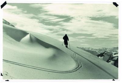 Skiwanderer in der einsamen Bergwelt, © IMAGNO/Skrein Photo Collection