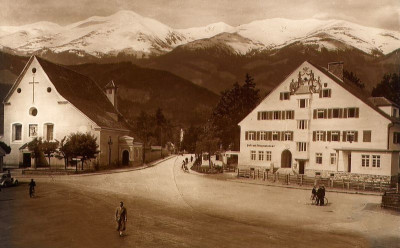 Kapuzinerkirche und Postgebäude in Knittelfeld, © IMAGNO/Austrian Archives