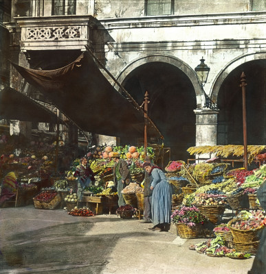 Obst- und Gemüsemarkt, © IMAGNO/Öst. Volkshochschularchiv