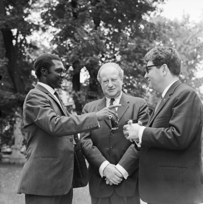 Kreisky bei einem Treffen mit Tom Mboya und Ahmed Ben Salah, © IMAGNO/Barbara Pflaum