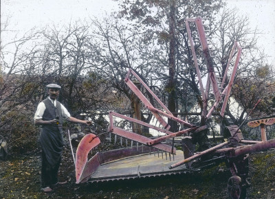 Schneidemaschine mit vier Rechen, © IMAGNO/Öst. Volkshochschularchiv