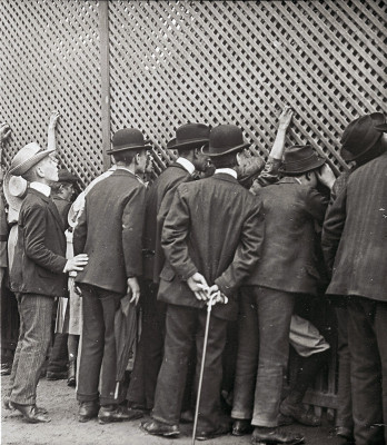 Zaungäste im Prater, © IMAGNO/Öst. Volkshochschularchiv