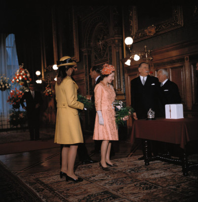Staatsbesuch der englischen Königin Elizabeth II. in Wien, © IMAGNO/Barbara Pflaum