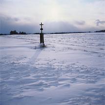 Flurkreuz in Winterlandschaft