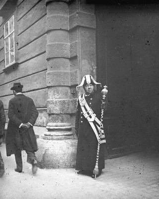 Herrschaftsportier in Wien, © IMAGNO/Austrian Archives