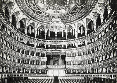 Zuschauerraum der  Wiener Hofoper, © IMAGNO/Austrian Archives