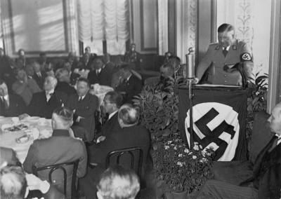 Der Stabschef Ernst Röhm bei einer Rede, © IMAGNO/Austrian Archives
