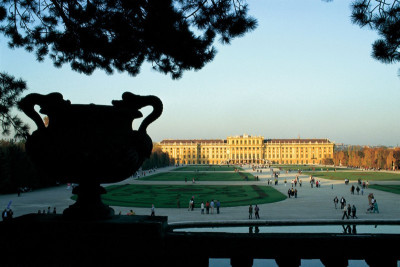 Der Gartentrakt von Schloß Schönbrunn, © IMAGNO/Gerhard Trumler