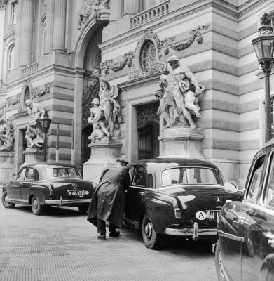 Taxis am Michaelerplatz, © IMAGNO/Barbara Pflaum