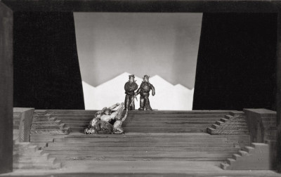 Bühnenmodell mit der Jessner-Treppe, © IMAGNO/Österreichisches Theatermuseum