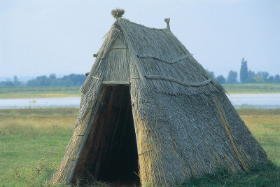 Hirtenhütte aus Schilf nahe Podersdorf am Neusiedlersee, © IMAGNO/Gerhard Trumler