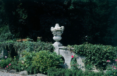 Barocke Vase im Park Pottenbrunn, © IMAGNO/Gerhard Trumler