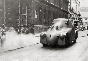 Panzerauto in der Wiener Innenstadt