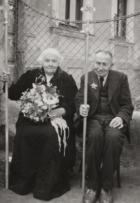 Ehepaar an seinem 50. Hochzeitstag, © IMAGNO/Austrian Archives