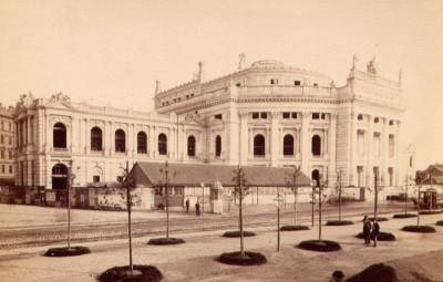 Hofburgtheather und Ringstrasse in Wien, © IMAGNO/Austrian Archives