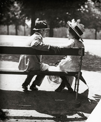 Paar auf der Parkbank, © IMAGNO/Austrian Archives