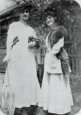 Melanie und Gertrude Schiele, © IMAGNO/Austrian Archives