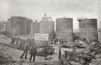 Behälterbau bei der Linzer Schiffswerft, © IMAGNO/Archiv Lunzer