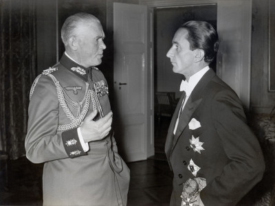 Werner von Blomberg und  Dr. Guido Schmidt, © IMAGNO/Austrian Archives