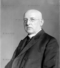 Ignaz Seipel. Österreichischer Bundeskanzler von 1922 - 1924. Photographie. Um 1925.