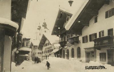 Blick in die verschneite Straße, © IMAGNO/Austrian Archives