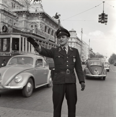 Der dichtende Polizist H. Rimer, © Austrian Archives
