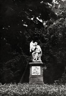 Reinigung des Schubert Denkmals