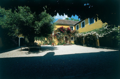 Innenhof des Marienschlössels Wiedendorf, © IMAGNO/Gerhard Trumler