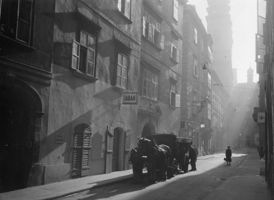 Pferdefuhrwerk in einer Wiener Gasse, © IMAGNO/Austrian Archives (S)