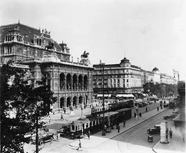 Der Wiener Opernring mit Staatsoper