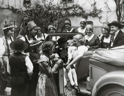 Frau bei Wachauer Trachtenfest, © IMAGNO/Austrian Archives