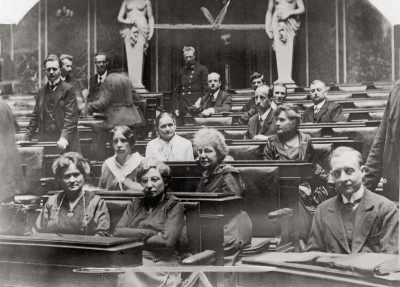 Erste Frauen im österreichischen Parlament, © IMAGNO/ÖNB