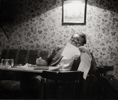 Schriftsteller Hans Weigel im Cafe Hawelka in Wien, © IMAGNO/Franz Hubmann