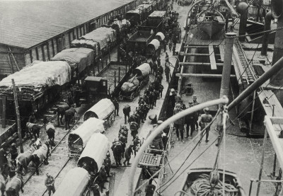 Einschiffung von Soldaten, © IMAGNO/Austrian Archives