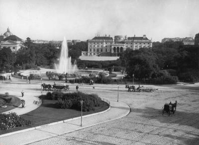 Am Schwarzenbergplatz, © IMAGNO/Austrian Archives