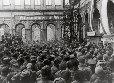 Erster Heimkehrertransport, © IMAGNO/Austrian Archives