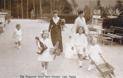 Kaiserin Zita und ihre Kinder, © IMAGNO/Austrian Archives