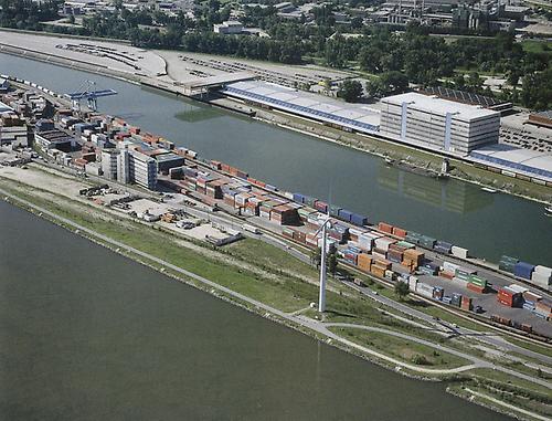 Winterhafen In Der Freudenau Wien Und Die Donau Bilder Im