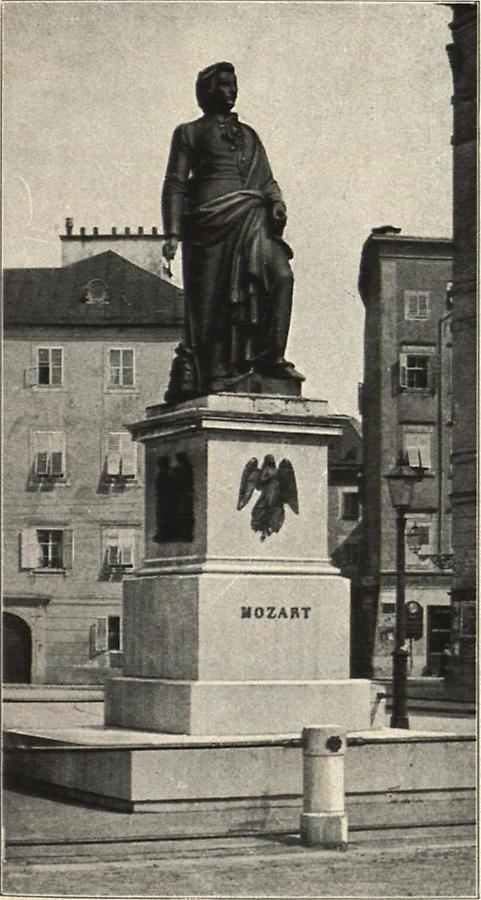 Illustration Salzburg Mozartdenkmal