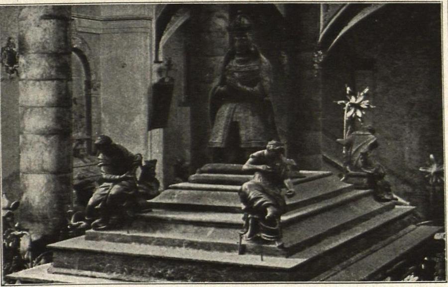 Illustration Sarkophag vom Maximilian-Denkmal