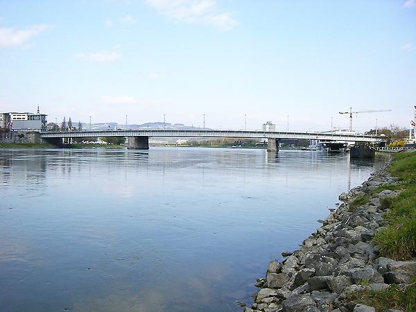 Linz, Nibelungenbrücke