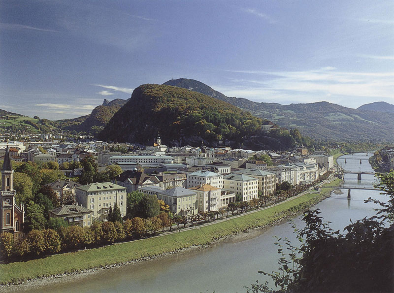Salzburg, Blick zum Kapuzinerberg