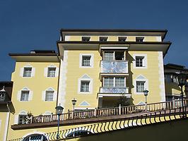 Hotel Adler in St. Ulrich in Gröden (Südtirol)., Foto: Moroder. Aus: Wikicommons 