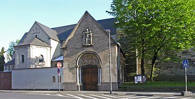 Vorhalle der St. Georg-Kirche in Köln., Foto: H.P. Schaefer. Aus: Wikicommons 