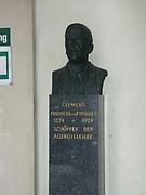 Clemens Pirquet, Büste